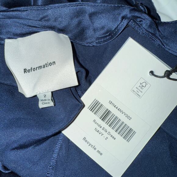 New Reformation Ronda Silk Dress - Picture 5 of 5